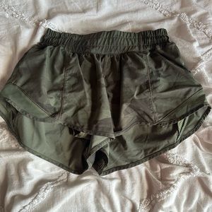 Lululemon camo hotty hots